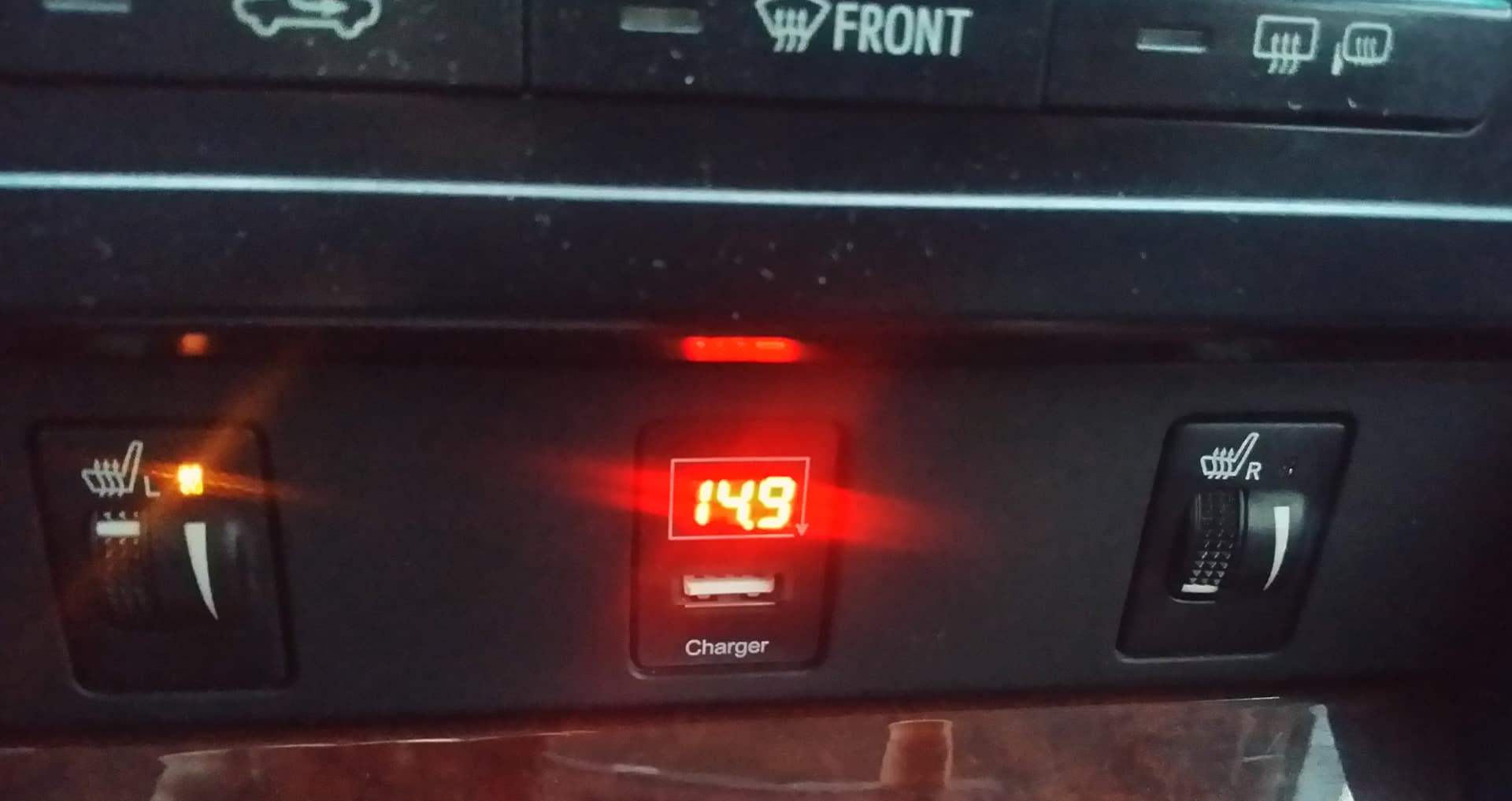 Modified fuse close-up