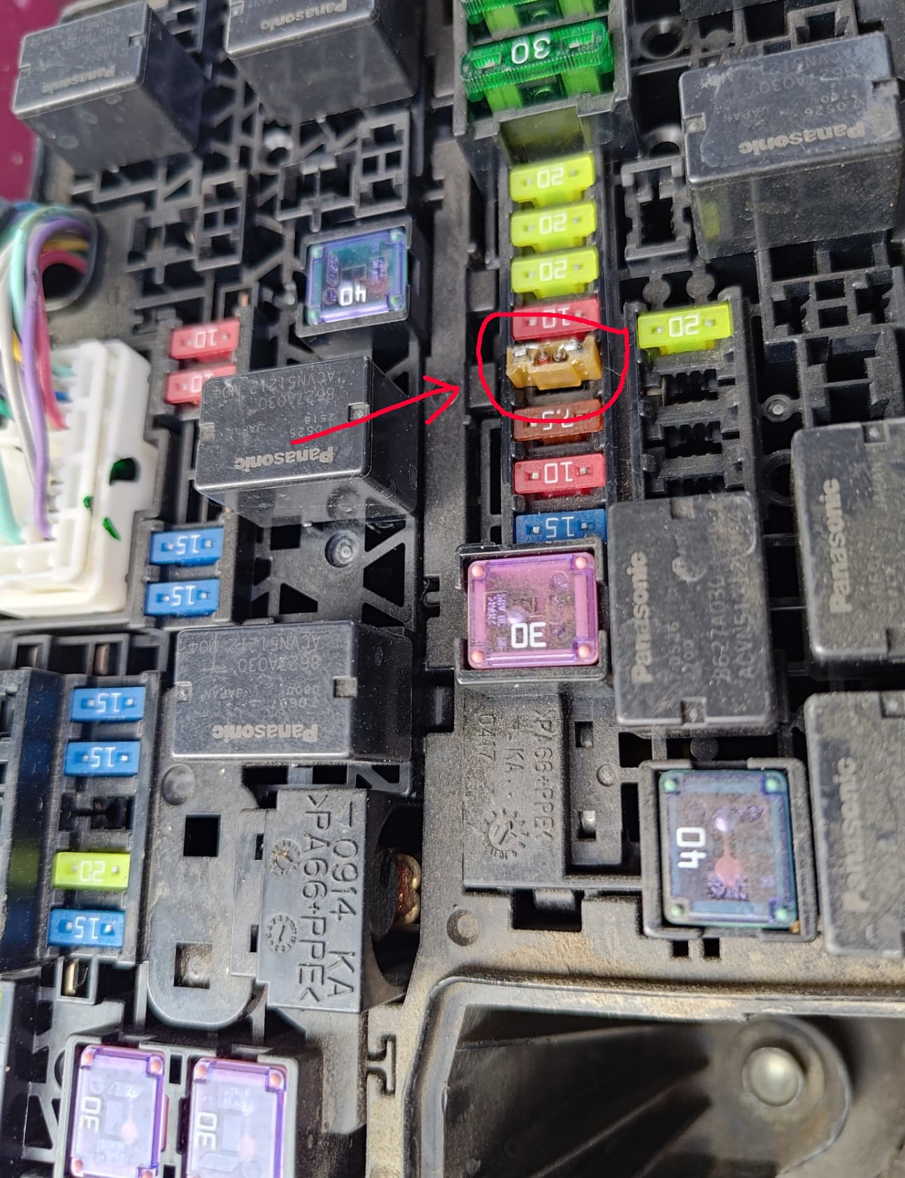 Pajero Sport fuse location